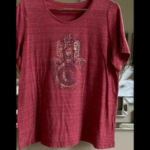 Woman’s Super Cute Vintage Design looking Top!🌻🌻